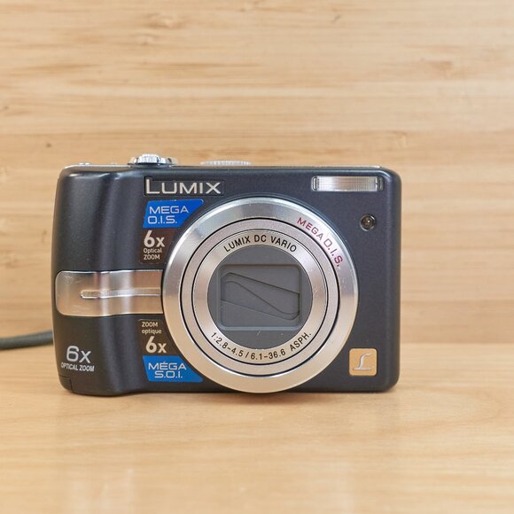 Panasonic Lumix DMC-LZ7 / 7.2MP Digital Camera / 6x Optical Zoom / Japan - Picture 2 of 8